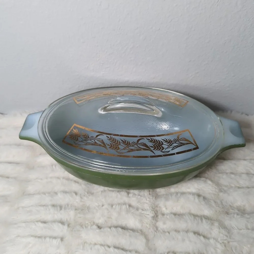 Vintage Glasbake Jeanette Green w/ Gold decorated lid J2274 oval 1 QT Made In US
